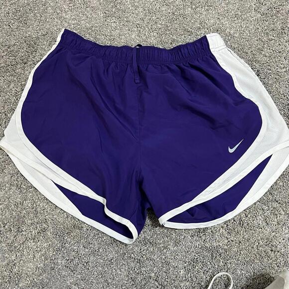 Nike Women’s Purple Dri-Fit Shorts size medium - Picture 1 of 4